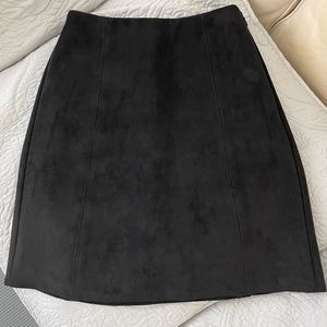 ARITZIA BABATON faux suede skirt